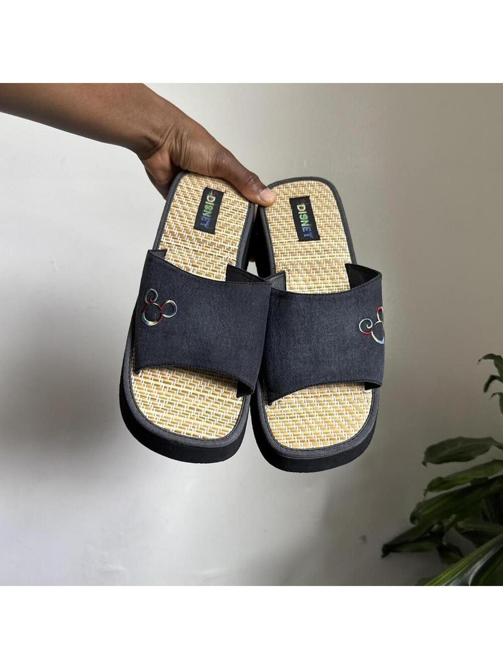 Vintage Y2K Disney chunky platform slides Fits like women’s US 9 - Picture 3 of 7